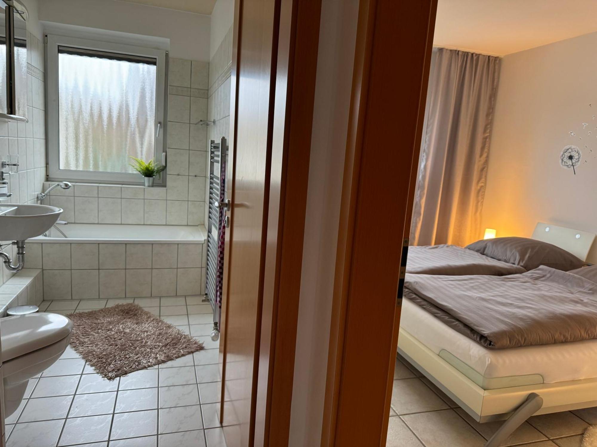 Ruhrpott Residenz - 3 Zimmer Suite - 70Qm Mit Balkon Oberhausen  Exteriér fotografie